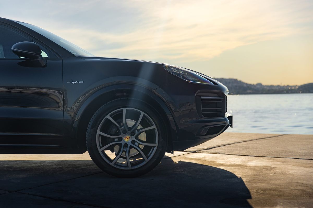 Porsche Cayenne E-Hybrid Coupé photo 2