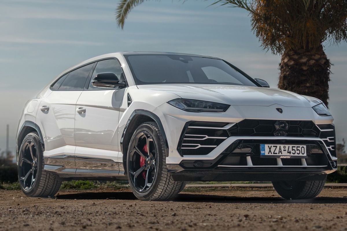 Lamborghini Urus photo 3