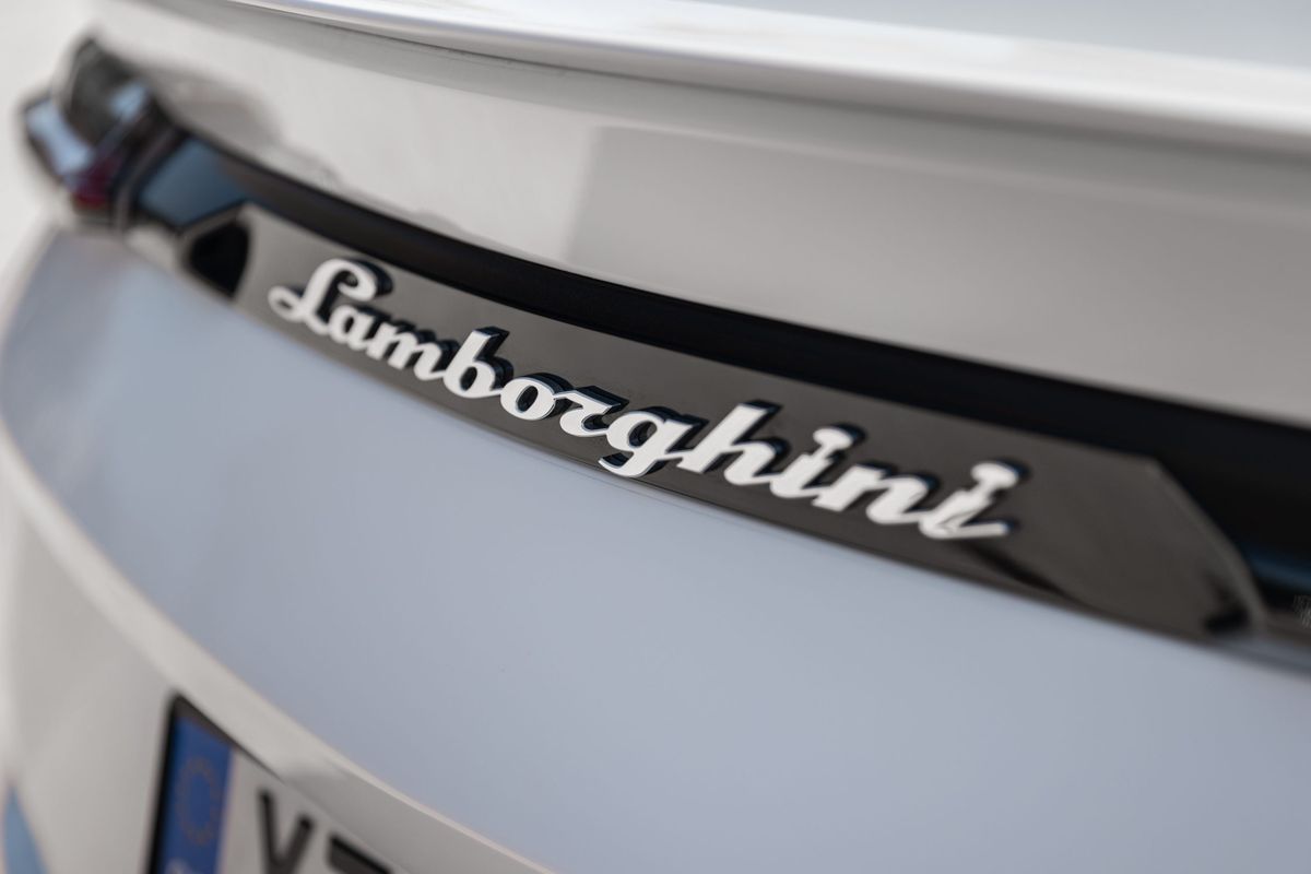 Lamborghini Urus photo 7