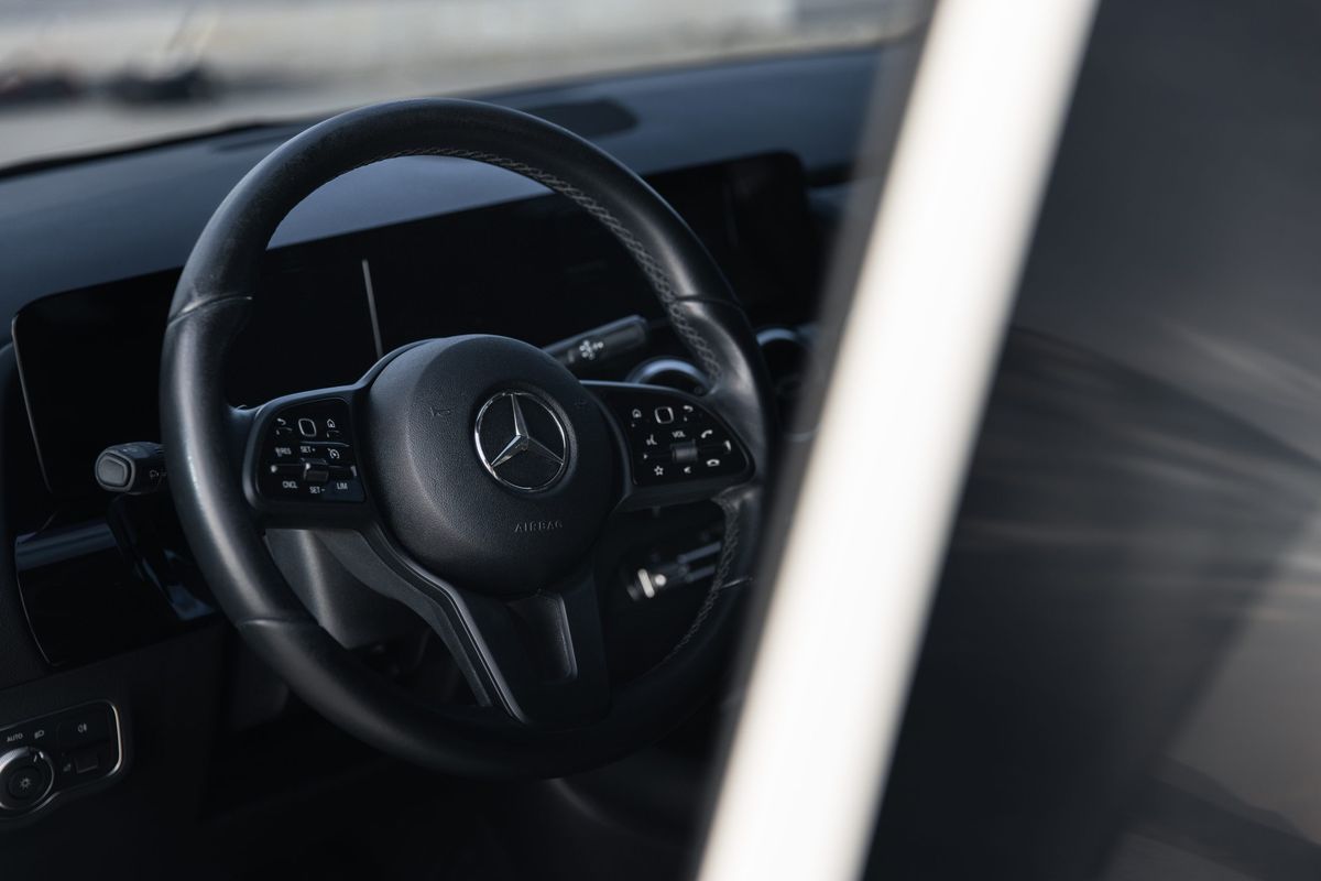 Mercedes GLA 180 photo 2