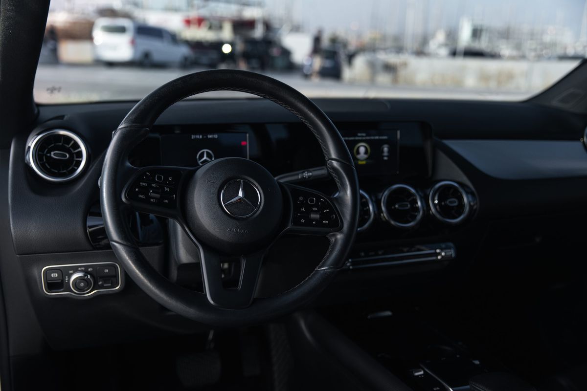 Mercedes GLA 200 photo 3