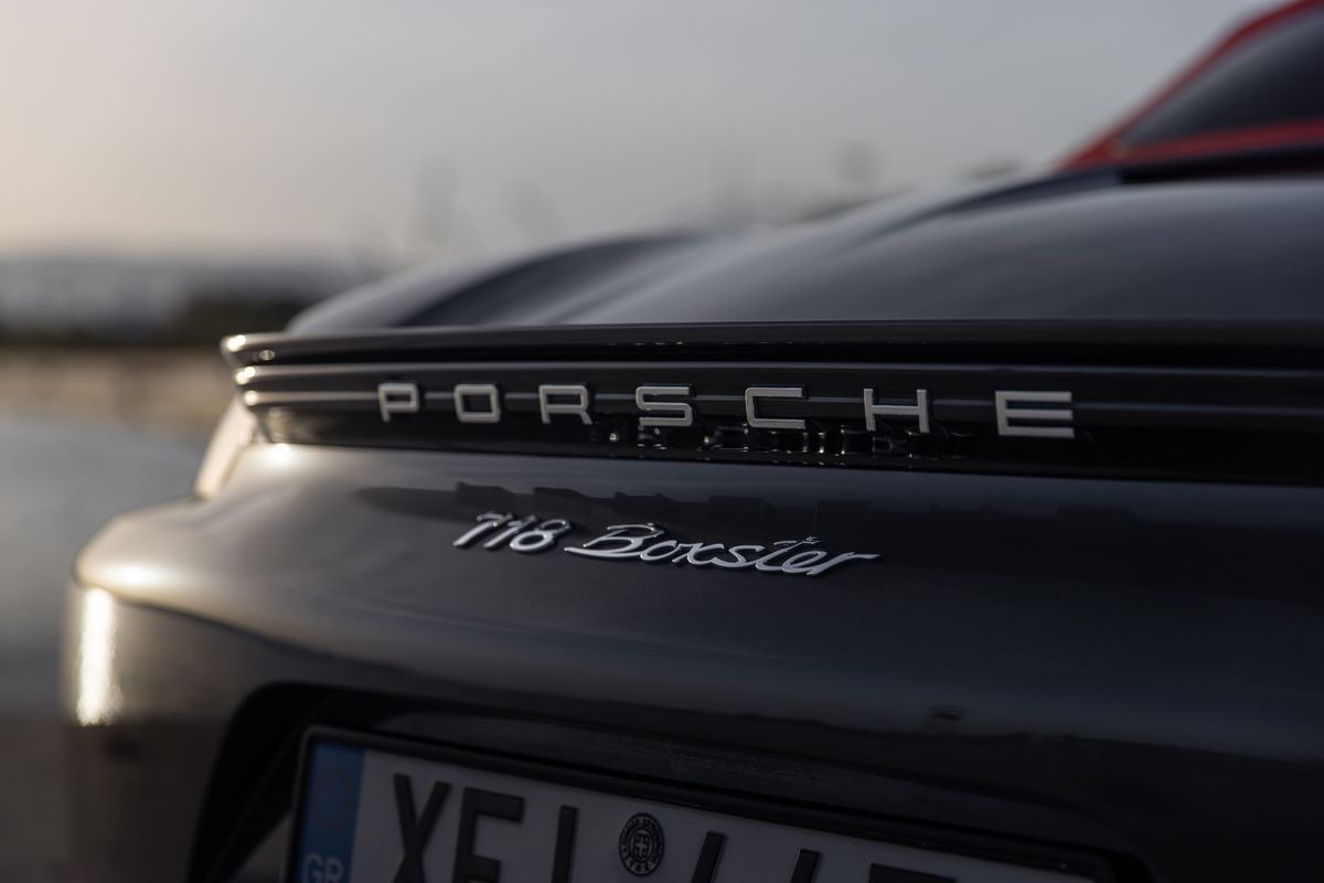 Porsche 718 Boxster photo 2